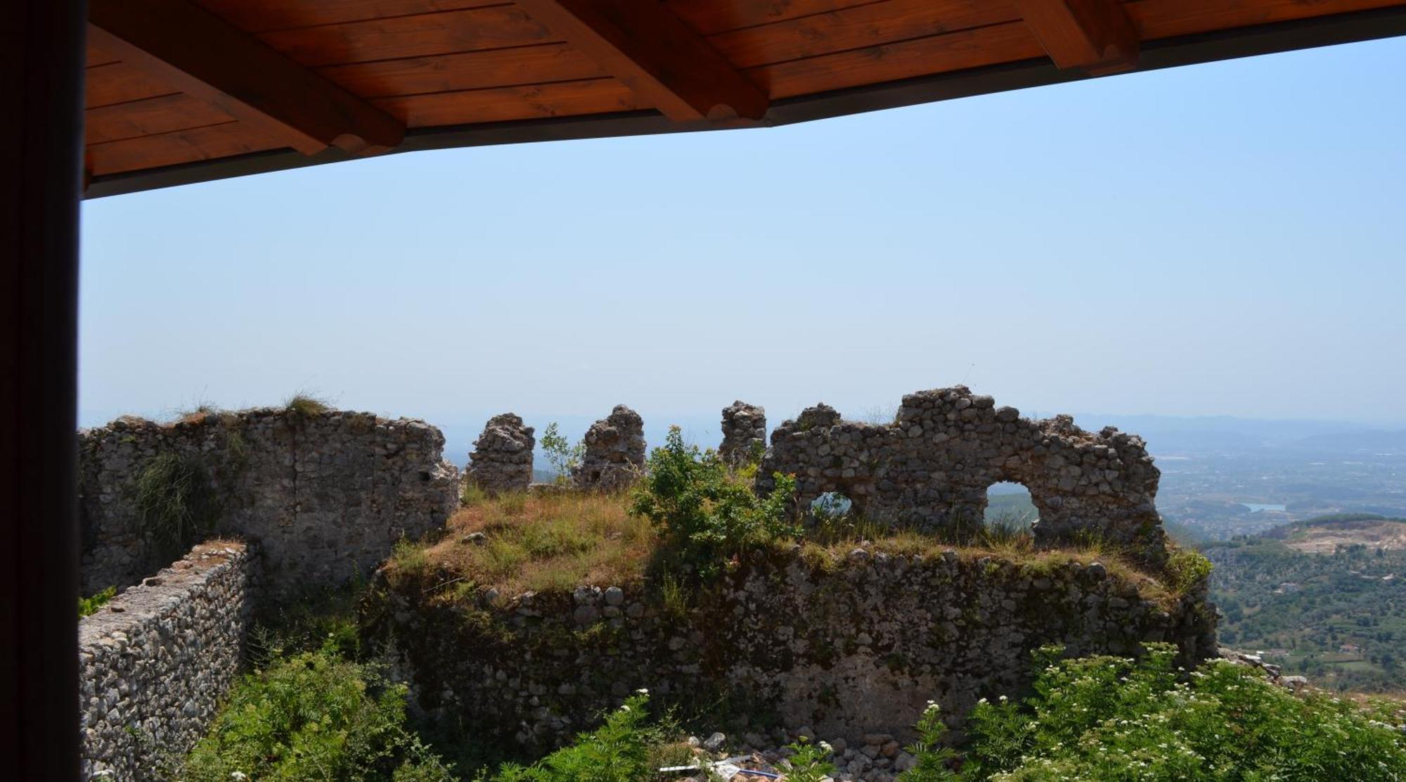 The House Of Dollma , Inside Kruja Castle Otel Dış mekan fotoğraf