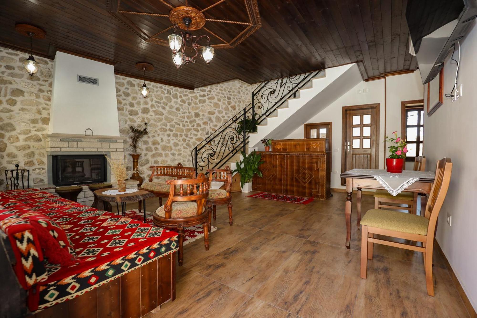 The House Of Dollma , Inside Kruja Castle Otel Dış mekan fotoğraf