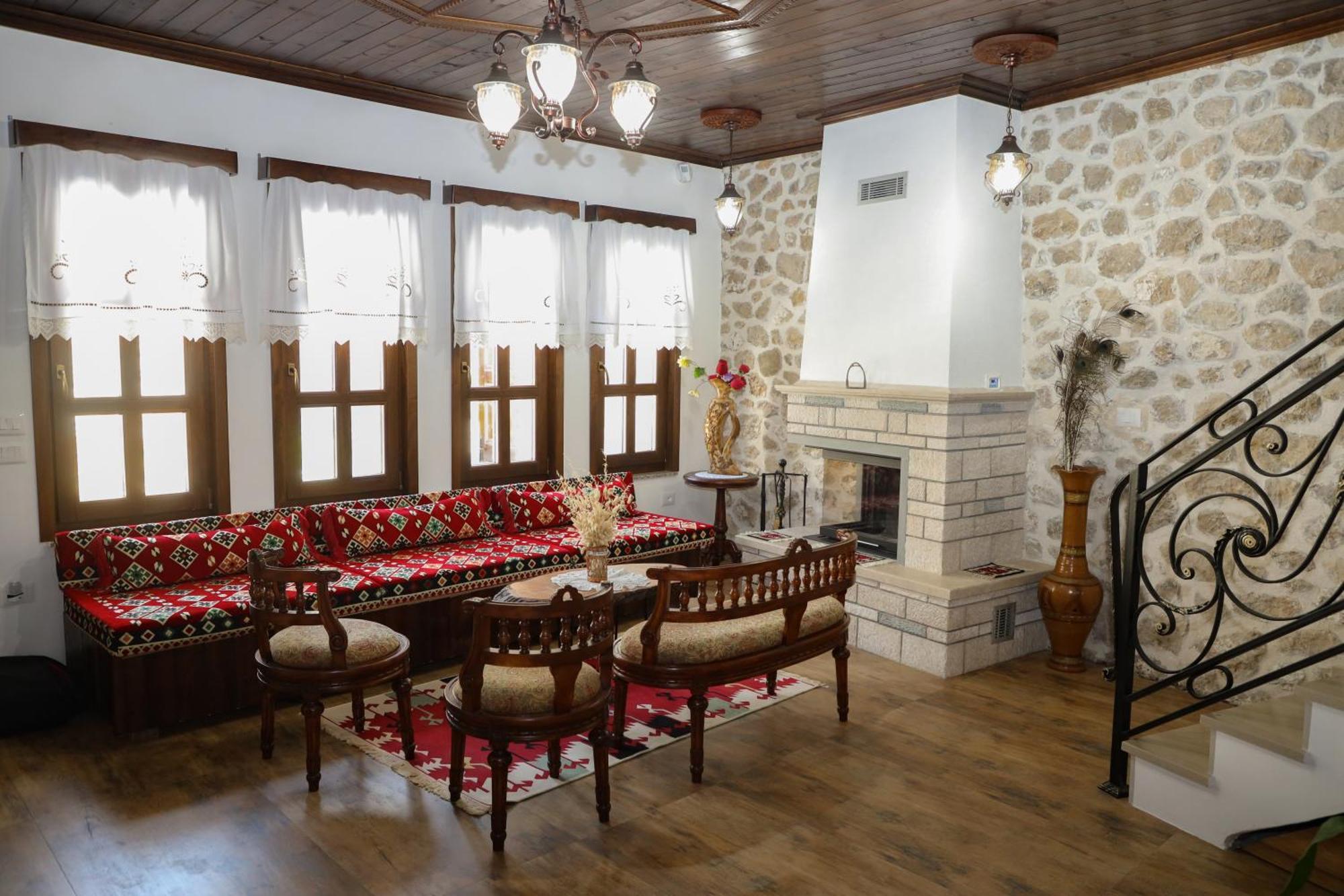 The House Of Dollma , Inside Kruja Castle Otel Dış mekan fotoğraf